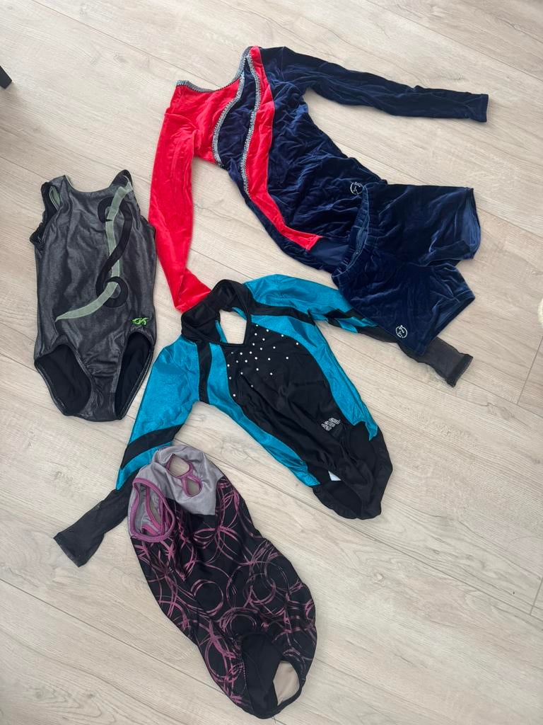 Turnpakjes, Kindermaat 122 t/m 140, Ophalen, Zo goed als nieuw, Turnpak(je)