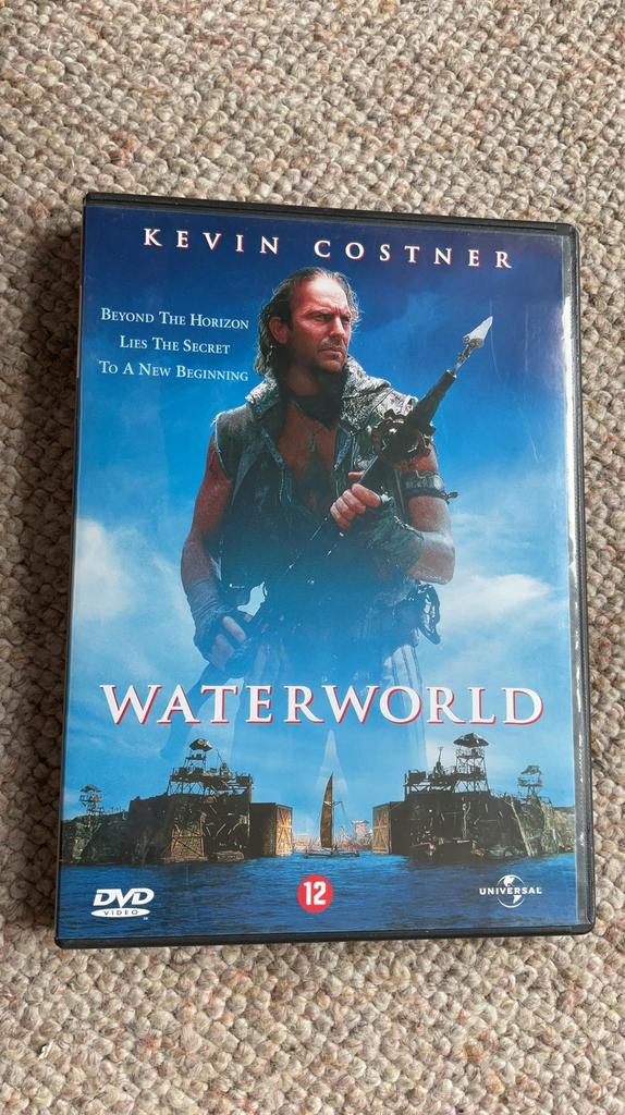 WATERWORLD., Vanaf 12 jaar, Ophalen of Verzenden, Zo goed als nieuw, Actie