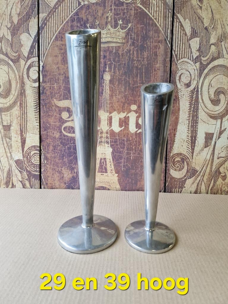 Unieke aluminium set vazen van Bob`s, Huis en Inrichting, Woonaccessoires | Vazen, Zo goed als nieuw, Overige kleuren, Minder dan 50 cm