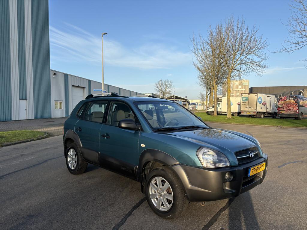 Hyundai Tucson 2.0i Active 142 PK. Als nieuw rijdende inruil, Stof, Gebruikt, 4 cilinders, Origineel Nederlands