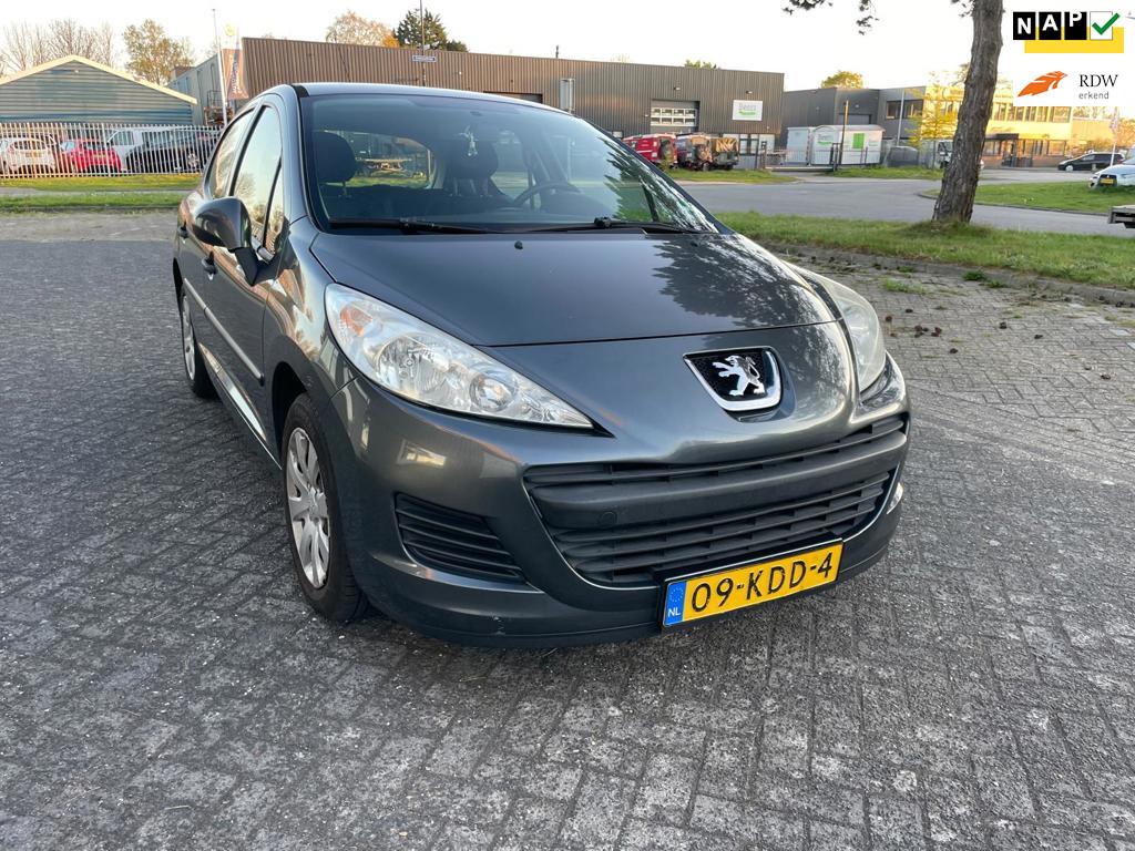 Peugeot 207 1.4 XR. Nap. Airco. 5 Deurs. APK tot 27-10-2026, Auto's, Peugeot, Voorwielaandrijving, Euro 5, Stof, Zwart