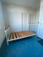 Antiek spijlenbed met bodem, Ophalen