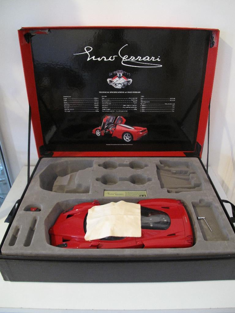 Ferrari ENZO Tamiya 1/12 ref 23205, Hobby en Vrije tijd, Modelauto's | 1:5 tot 1:12, Verzenden, Zo goed als nieuw, 1:9 t/m 1:12