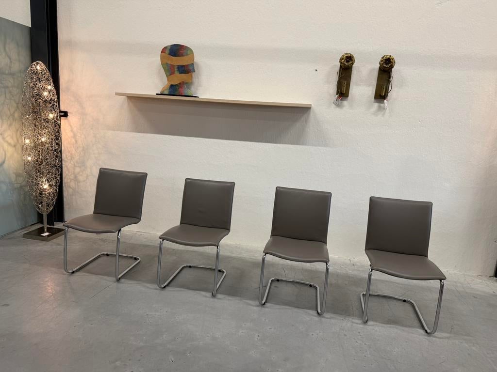 4 Showmodel Leolux Freyr Eetkamerstoel leer Design stoel, Huis en Inrichting, Stoelen, Leolux, Nieuw, Leer, Ophalen of Verzenden