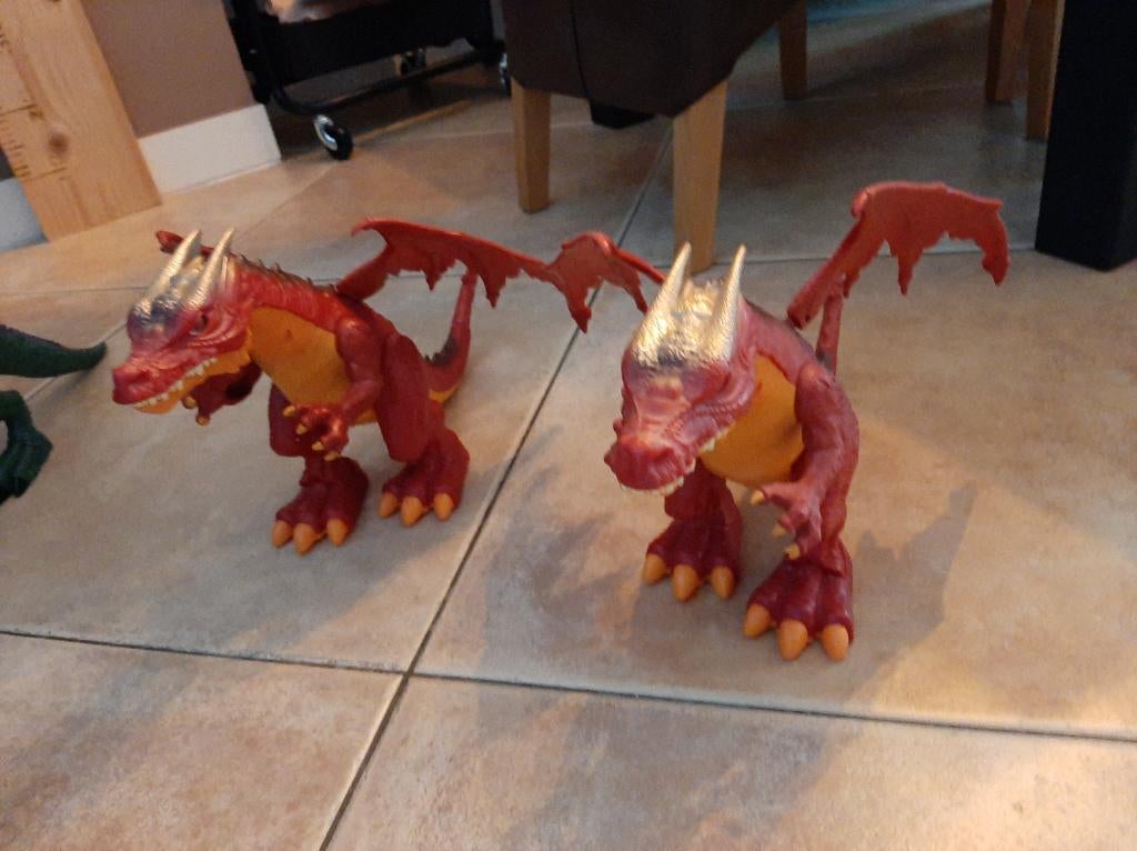 2x draken, Ophalen, Zo goed als nieuw