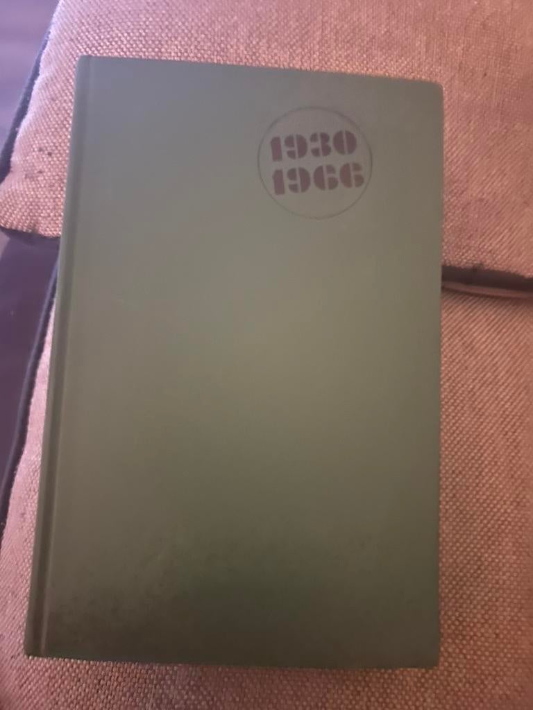 Voetbal Wereldkampioenschap 1930-1966 Hans Molenaar, Ophalen of Verzenden, Zo goed als nieuw, Balsport