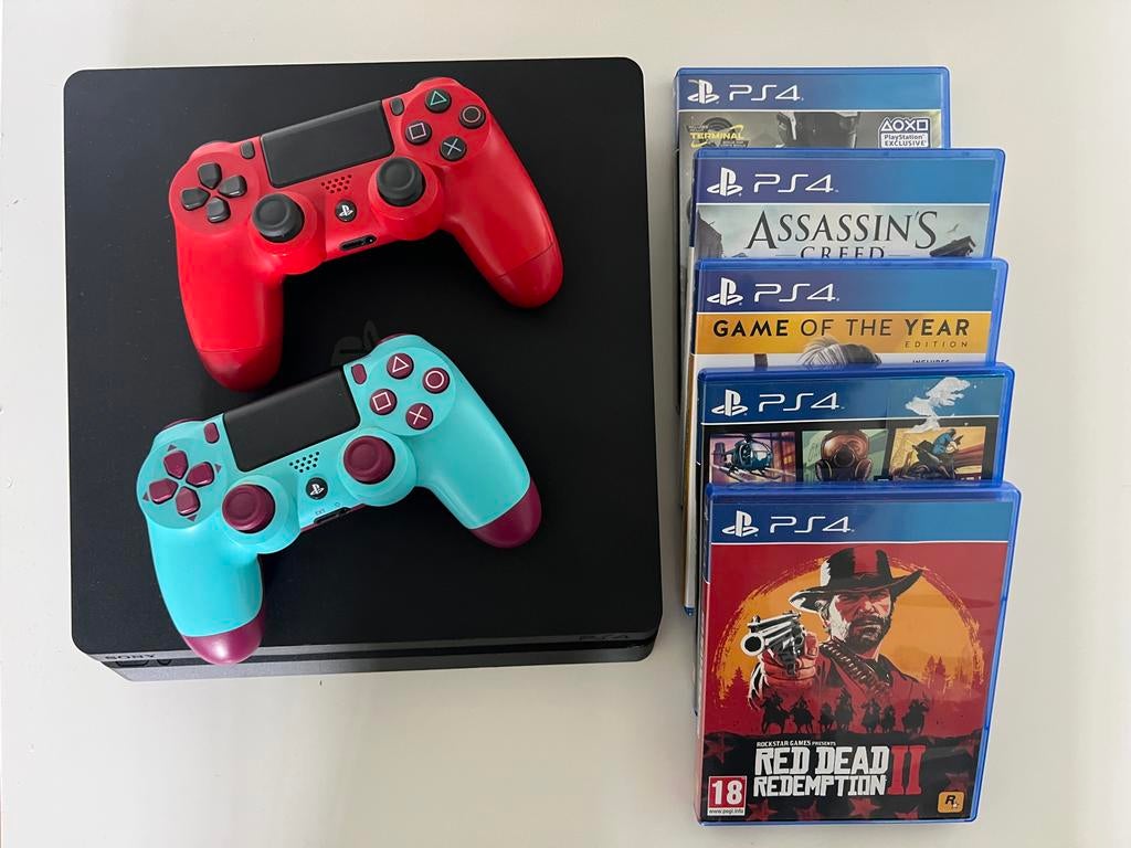 Playstation 4 (PS4) Slim 500GB met 2 controllers en 5 games, Gebruikt, 2 spelers, Eén computer, Vanaf 16 jaar