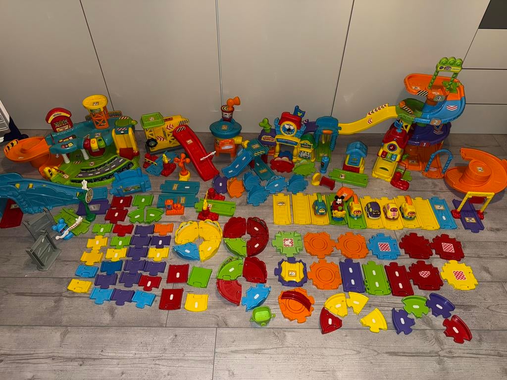 Grote partij Vtech toet toet auto’s met oa Mickey, Ophalen, Gebruikt