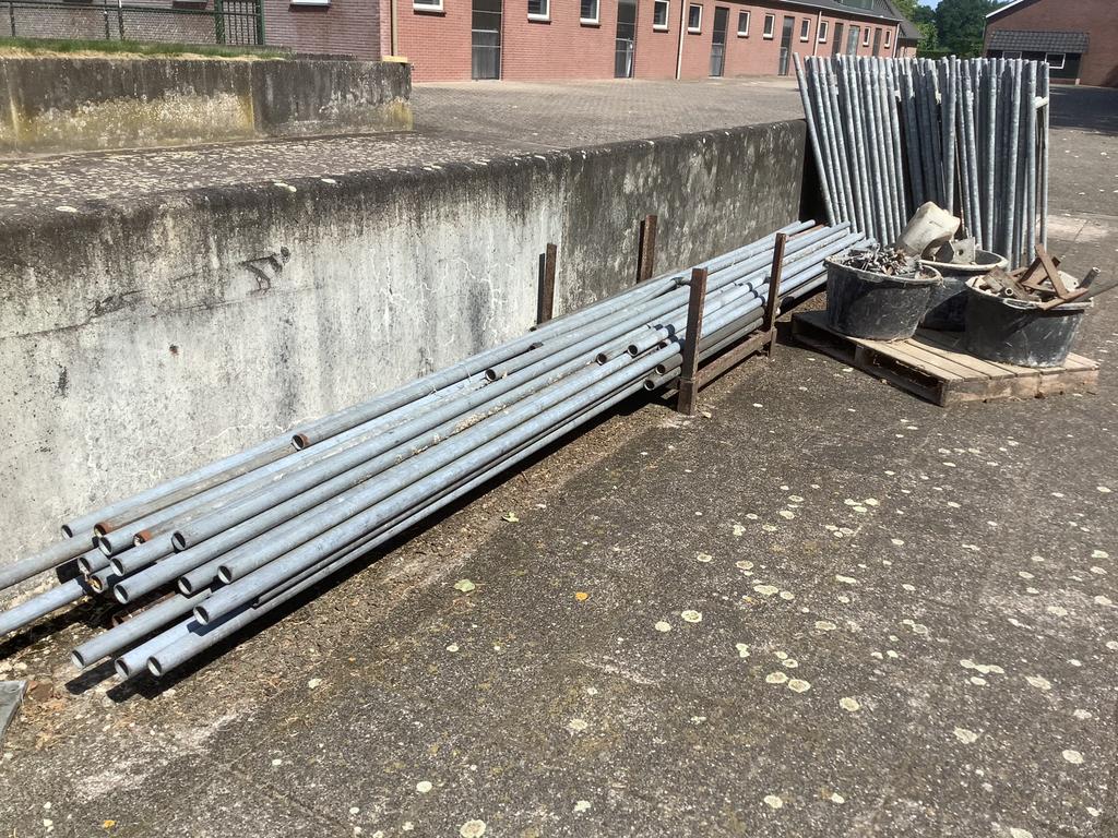 Stallen steiger, Doe-het-zelf en Verbouw, Steigers, Ophalen of Verzenden, Gebruikt, Gevelsteiger, 5 meter of hoger