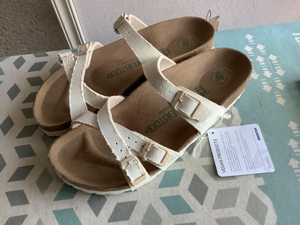 Sandalen.   Mt 38.    origineel.   BIRKENSTOCK.  nieuw!!, Kleding | Dames, Schoenen, Wit, Nieuw, Sandalen of Muiltjes, Ophalen of Verzenden