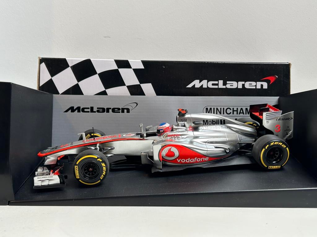 MINICHAMPS 1/18 McLaren Mercedes MP4-27 Jenson Button 2012, Hobby en Vrije tijd, Modelauto's | 1:18, Ophalen of Verzenden, Zo goed als nieuw