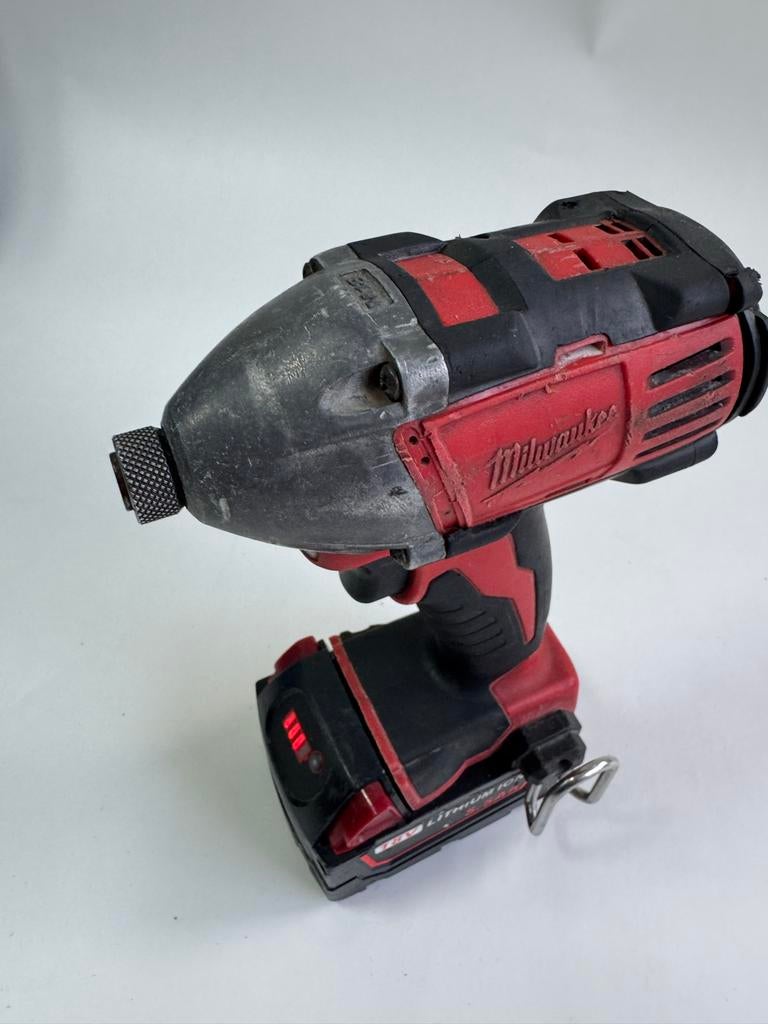 Milwaukee 18V Accu Slagmoersleutel - Gebruikt, Variabele snelheid, Ophalen of Verzenden, Boor- en Schroefmachine, Gebruikt