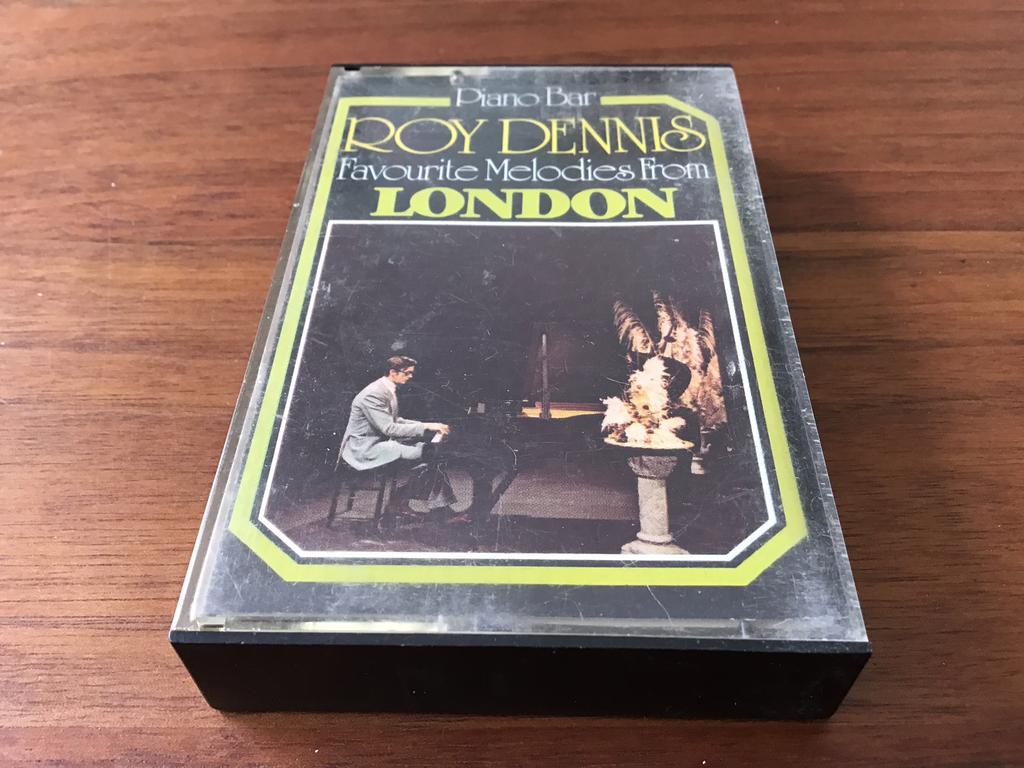 MC, ROY DENNIS, FAVOURITE MELODIES FROM LONDON, OMC- 111014, Ophalen of Verzenden, Gebruikt, 1 bandje