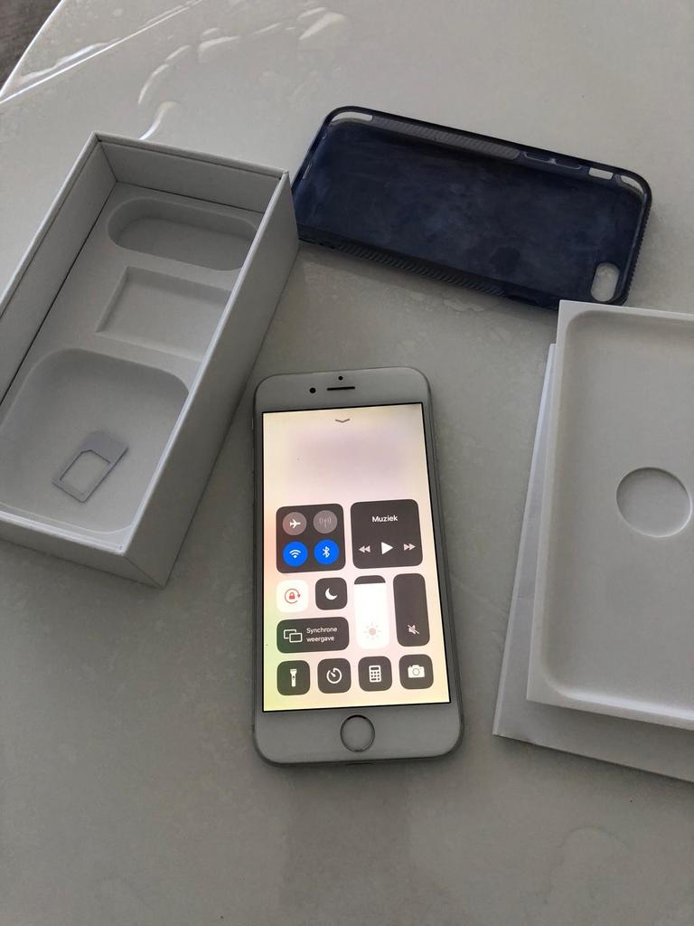 iPhone 8, Telecommunicatie, Mobiele telefoons | Apple iPhone, Ophalen, Gebruikt, 64 GB, Zonder abonnement