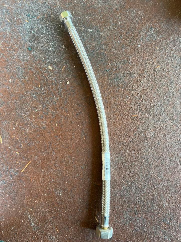 Proflex flexibele waterslang 36cm met 2cm schroefdraad, Doe-het-zelf en Verbouw, Elektra en Kabels, Nieuw, Kabel of Snoer, Ophalen