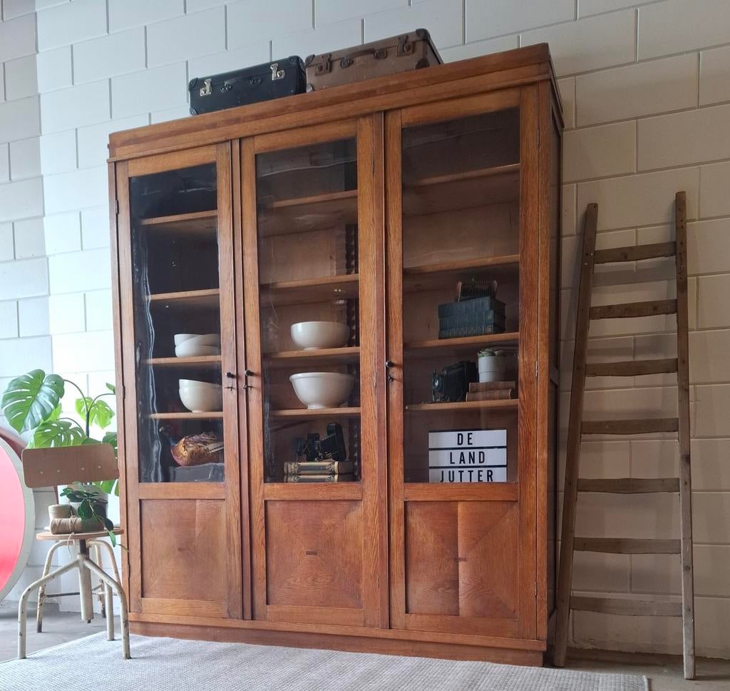 Vintage/Art deco eiken buffetkast, jaren '20-'30 schoolkast, 200 cm of meer, 150 tot 200 cm, Vintage, Ophalen of Verzenden