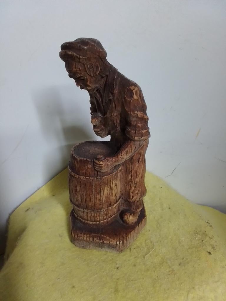 10141) mooi houten beeld  de kuiper  hoog 20cm, Antiek en Kunst, Ophalen of Verzenden