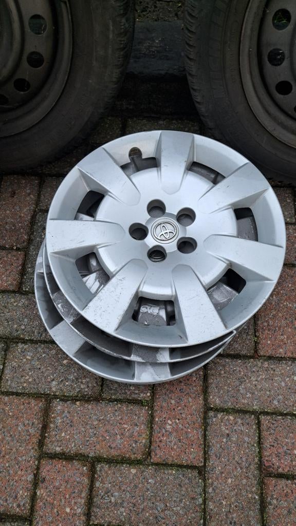 Toyota wieldoppen 16 inch, Ophalen of Verzenden
