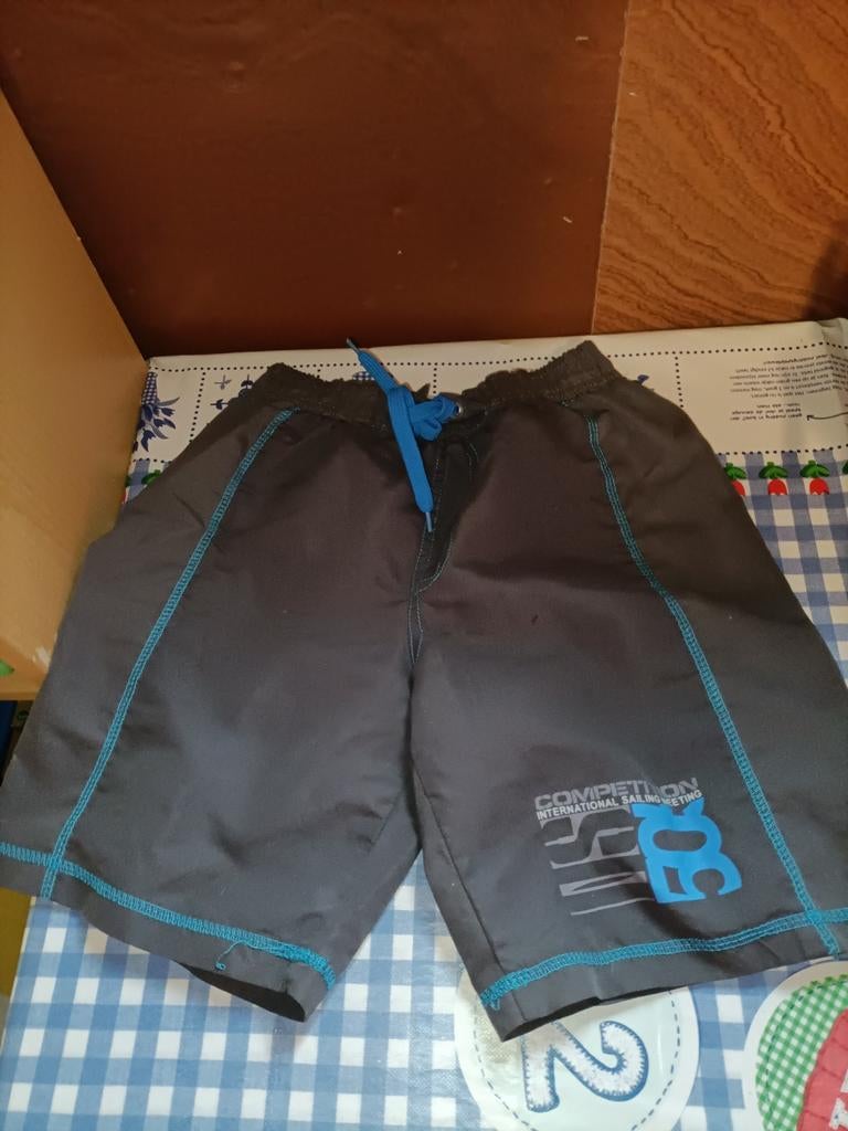 Zwembroek maat 122-128, Kinderen en Baby's, Kinderkleding | Maat 122, Zo goed als nieuw, Jongen, Sport- of Zwemkleding, Ophalen of Verzenden