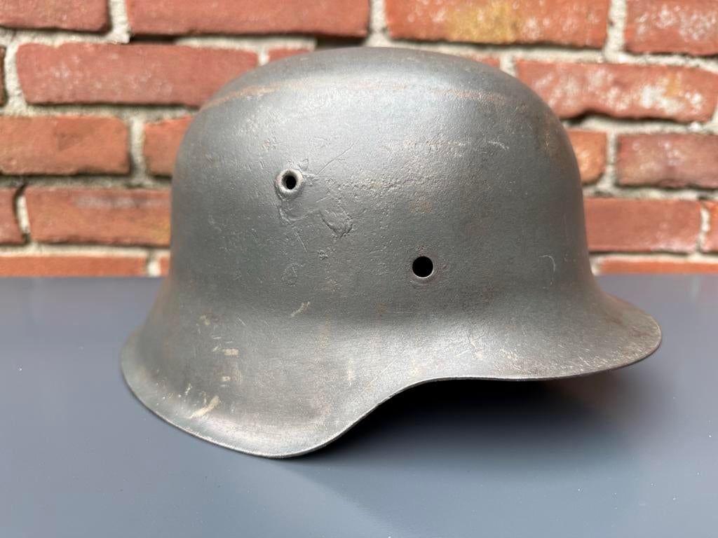 Duitse M42 Helm - Tweede Wereldoorlog, Verzamelen, Militaria | Tweede Wereldoorlog, Ophalen of Verzenden, Landmacht, Duitsland