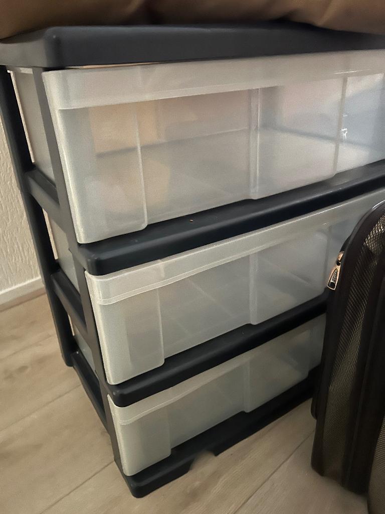 Gratis Ladekast plastic, Huis en Inrichting, Kasten | Ladekasten, Ophalen, Kunststof, 50 tot 100 cm, Zo goed als nieuw