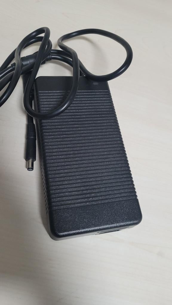 Dell 330 watt 7.4mm lader, Ophalen of Verzenden