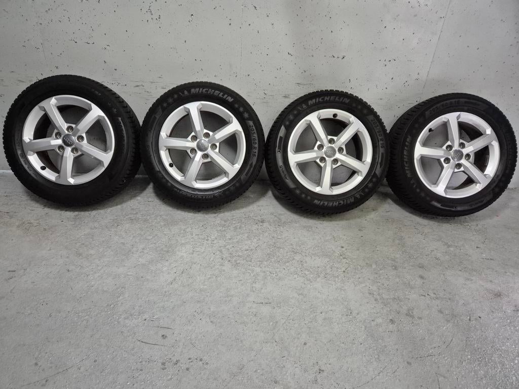 5x112 / 16inch ORGINEEL AUDI WINTERSET 205 60 16 MICHELIN, Auto-onderdelen, Banden en Velgen, Ophalen, 16 inch, Banden en Velgen