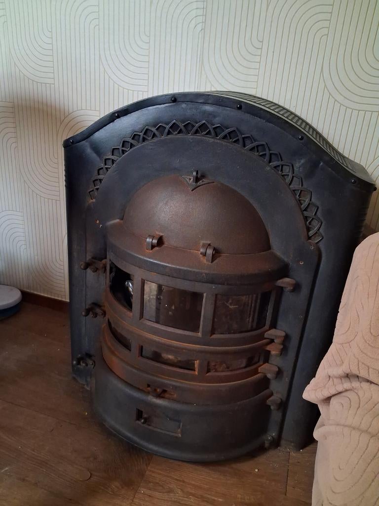 Antieke inzethaard met defect raampje, Ophalen of Verzenden, Gebruikt, Inzethaard, Houthaard