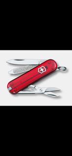 Victorinox Classic SD rood transparant – nieuw in doos, Verzamelen, Militaria | Algemeen, Ophalen of Verzenden, Overige soorten