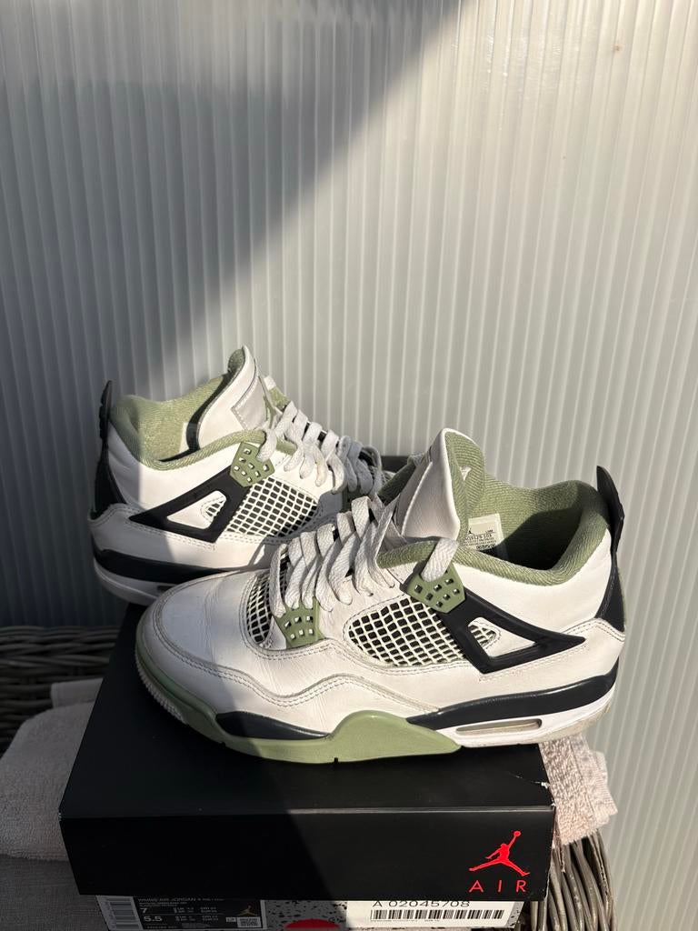 Nike Air Jordan 4 Seafoam maat 38, Kleding | Heren, Schoenen, Ophalen of Verzenden, Zo goed als nieuw, Overige kleuren, Sneakers of Gympen
