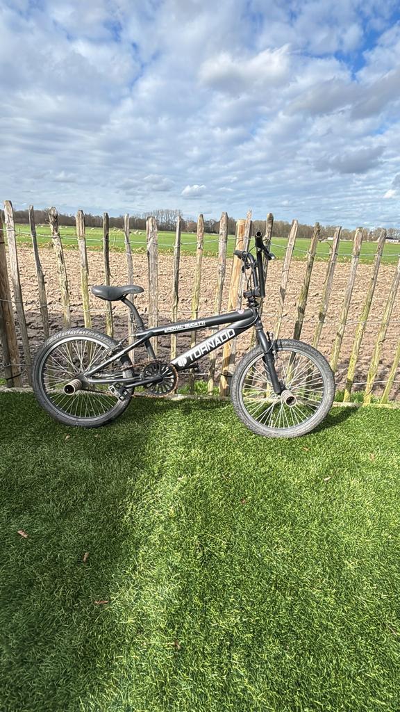 BMX Tornado | Royal Bugatti | 20 inch, Fietsen en Brommers, Staal, Stuur 360° draaibaar, Ophalen of Verzenden, 16 tot 20 inch