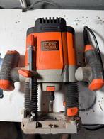 Black+Decker bovenfrees KW1200E-QS, Doe-het-zelf en Verbouw, Gereedschap | Freesmachines, Verzenden, Zo goed als nieuw, Bovenfrees