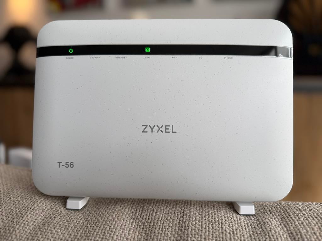 Open WRT LuCI openwrt-24.10 /Zyxel EX5601-T0, nieuw in doos., Ophalen of Verzenden, Nieuw, Router met modem