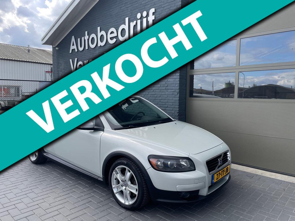Volvo C30 2.4i Momentum trekhaak navi clima, Auto's, Volvo, Voorwielaandrijving, Stof, Gebruikt, 700 kg