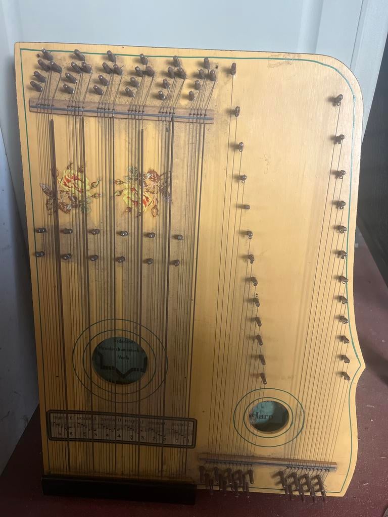 Oude harp met bloemen, Muziek en Instrumenten, Snaarinstrumenten | Overige, Ophalen of Verzenden, Gebruikt, Harp