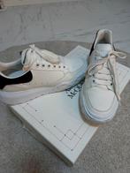 Alexander mcqueen limited edition sneakers, Wit, Ophalen of Verzenden, Zo goed als nieuw