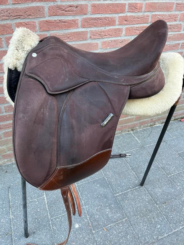 Wintec pro bruin dressuurzadel 16,5 inch, Dieren en Toebehoren, Paarden en Pony's | Zadels, Dressuur, ., Ophalen of Verzenden