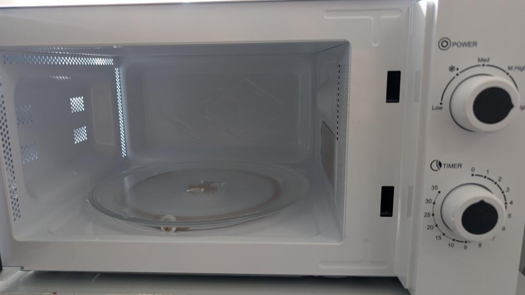 Zo goed als nieuwe magnetron - weinig gebruikt, Witgoed en Apparatuur, Magnetrons, Zo goed als nieuw, Vrijstaand, Magnetron, Minder dan 45 cm