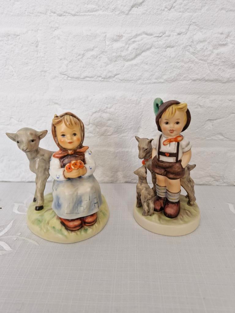 Hummel Goebel beeldjes met geitjes, Verzamelen, Ophalen of Verzenden