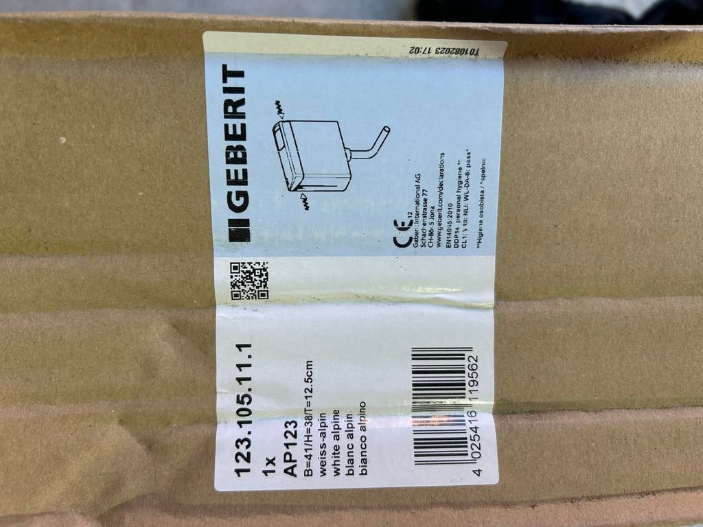 Geberit stortbak wc, Doe-het-zelf en Verbouw, Sanitair, Ophalen, Nieuw, Toilet