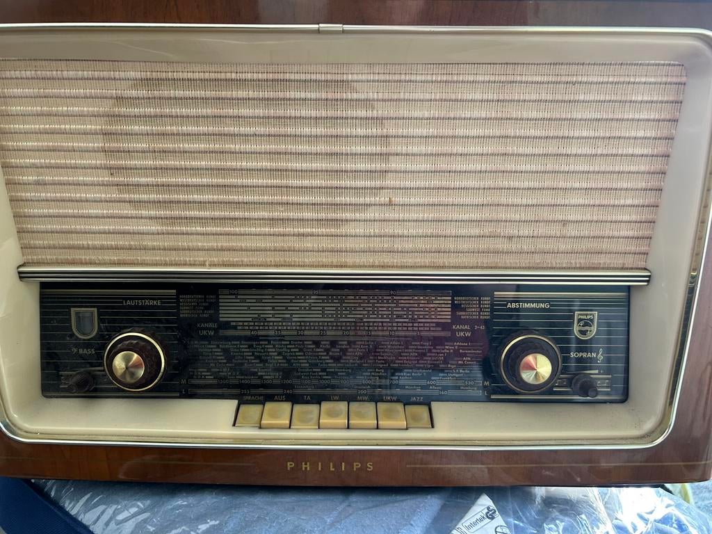 Wereldradio Philips, Ophalen