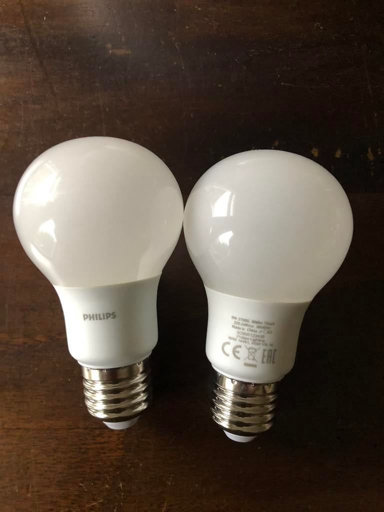 Philips spaarlampen 8 watt 2 stuks, Ophalen of Verzenden, Zo goed als nieuw, E27 (groot), Halogeen (gloei)lamp