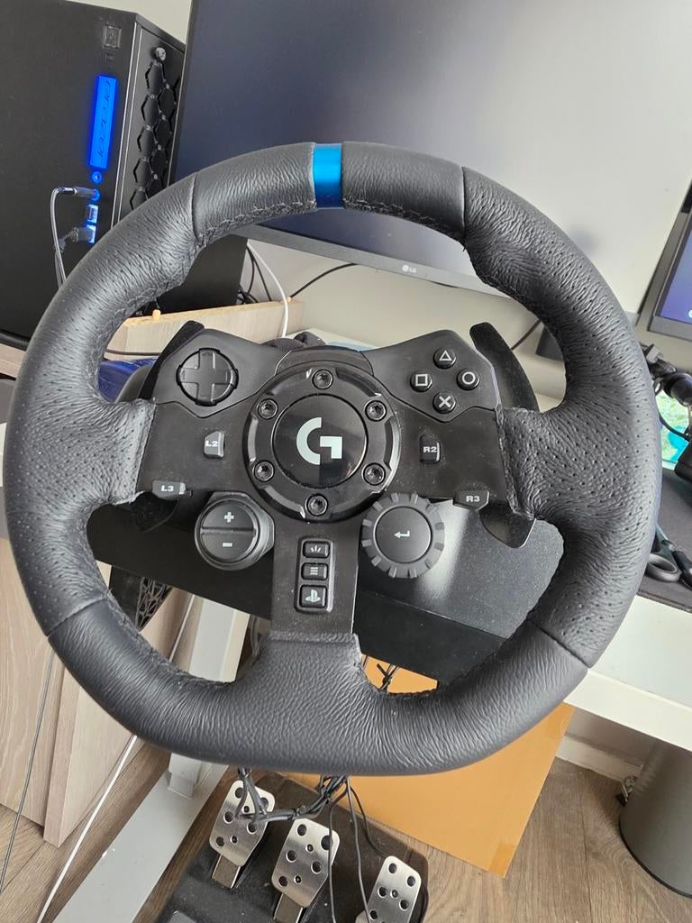 Logitech G923 Trueforce racestuur PS5, PS4, PC, Spelcomputers en Games, Spelcomputers | Sony PlayStation Consoles | Accessoires