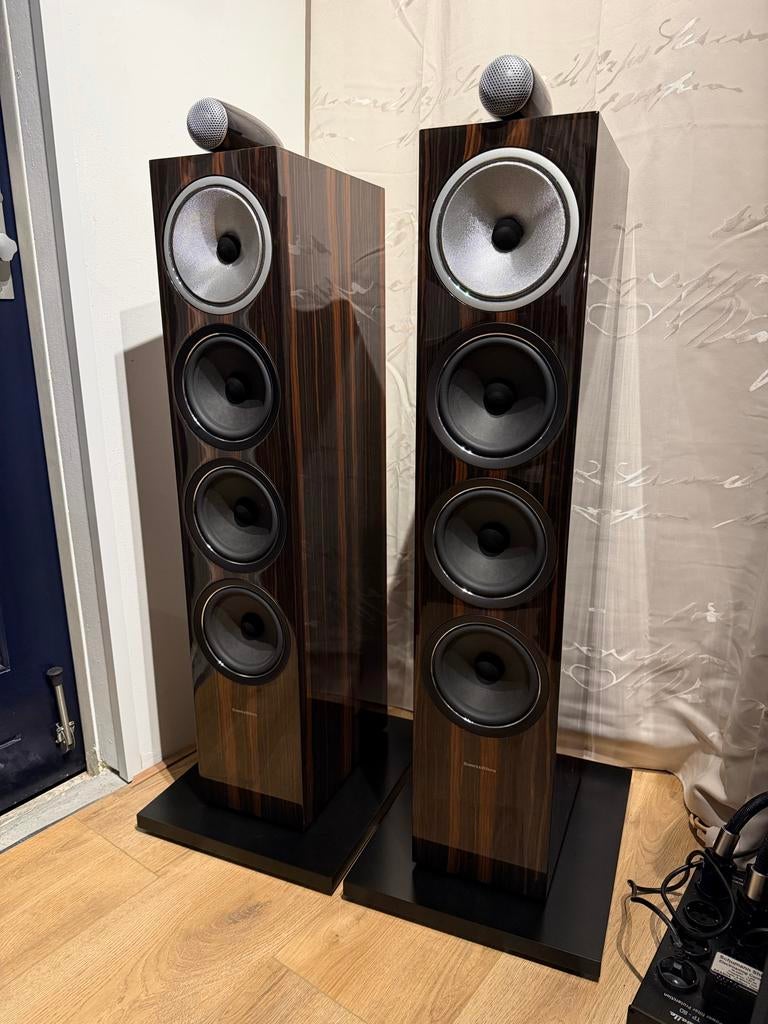 Mooie B&W 702 Signature Datuk Gloss Luidsprekers, Ophalen of Verzenden, Zo goed als nieuw, Bowers & Wilkins (B&W), /