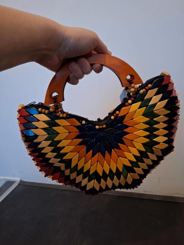 Mooie handgemaakte zomerse tas met houten handvat, Sieraden, Tassen en Uiterlijk, Tassen | Damestassen, Nieuw, Handtas, Overige kleuren