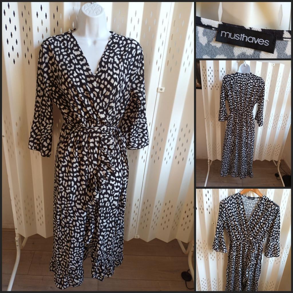 Musthaves Zwart-witte overslagjurk print klokmouwen M, Kleding | Dames, Maat 38/40 (M), Zwart, Musthaves, Ophalen of Verzenden