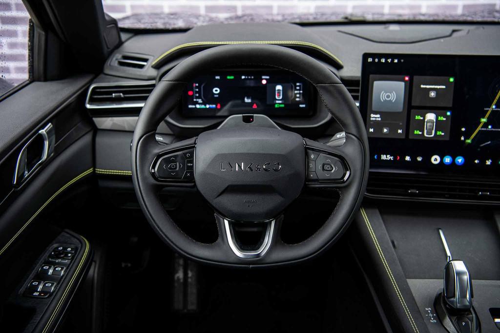 Lynk & Co 01 1.5 Core PHEV | Nieuw Model | TREKHAAK | Adapti, 12 maanden, 4 cilinders, Zwart, Bedrijf