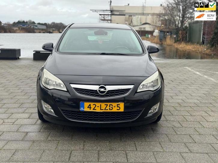 Opel Astra 1.4 Edition,airco/km nap/aluminium velgen, Auto's, Opel, Bedrijf, Te koop, Astra, ABS, Airbags, Airconditioning, Cruise Control