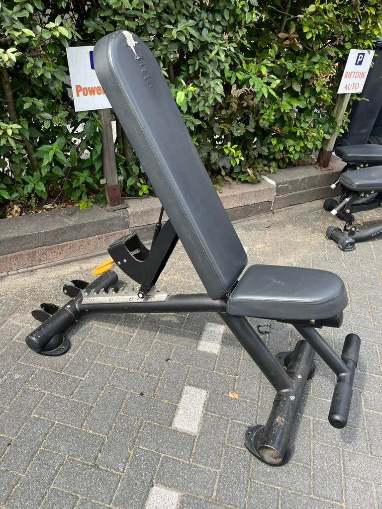 Matrix verstelbare bank adjustable bench, Sport en Fitness, Fitnessmaterialen, Ophalen, Gebruikt, Matrix, Bank