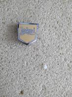 Emaille Leyland brochje, Verzamelen, Speldjes, Pins en Buttons, Ophalen of Verzenden, Transport